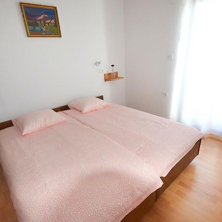 Apartments Vera Malinska Zewnętrze zdjęcie