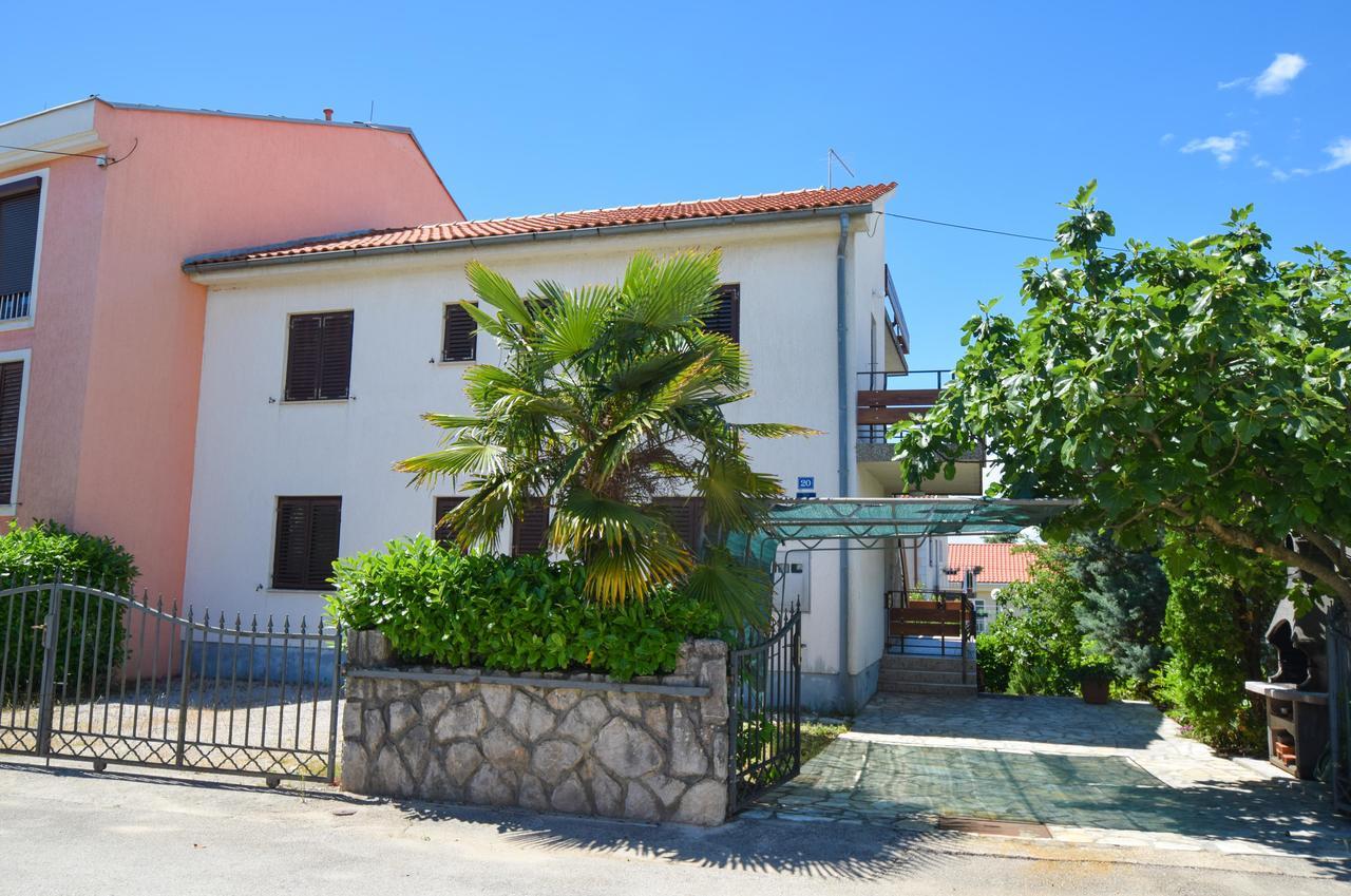 Apartments Vera Malinska Zewnętrze zdjęcie