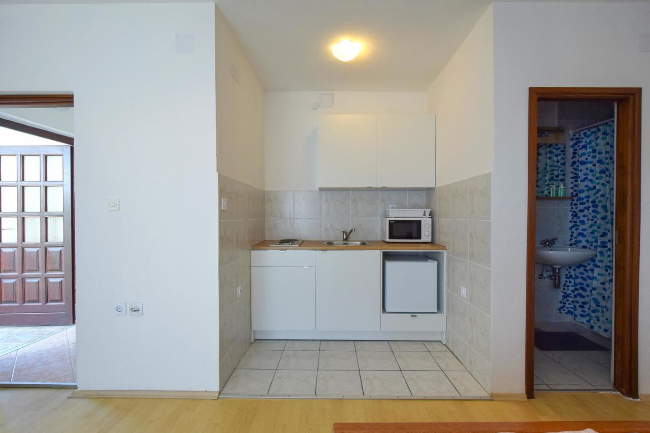 Apartments Vera Malinska Zewnętrze zdjęcie