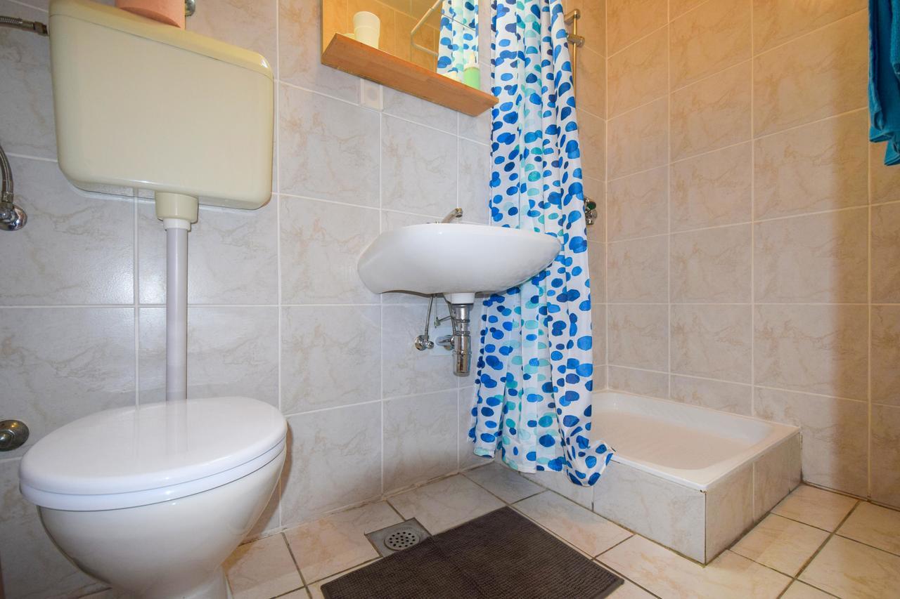 Apartments Vera Malinska Zewnętrze zdjęcie