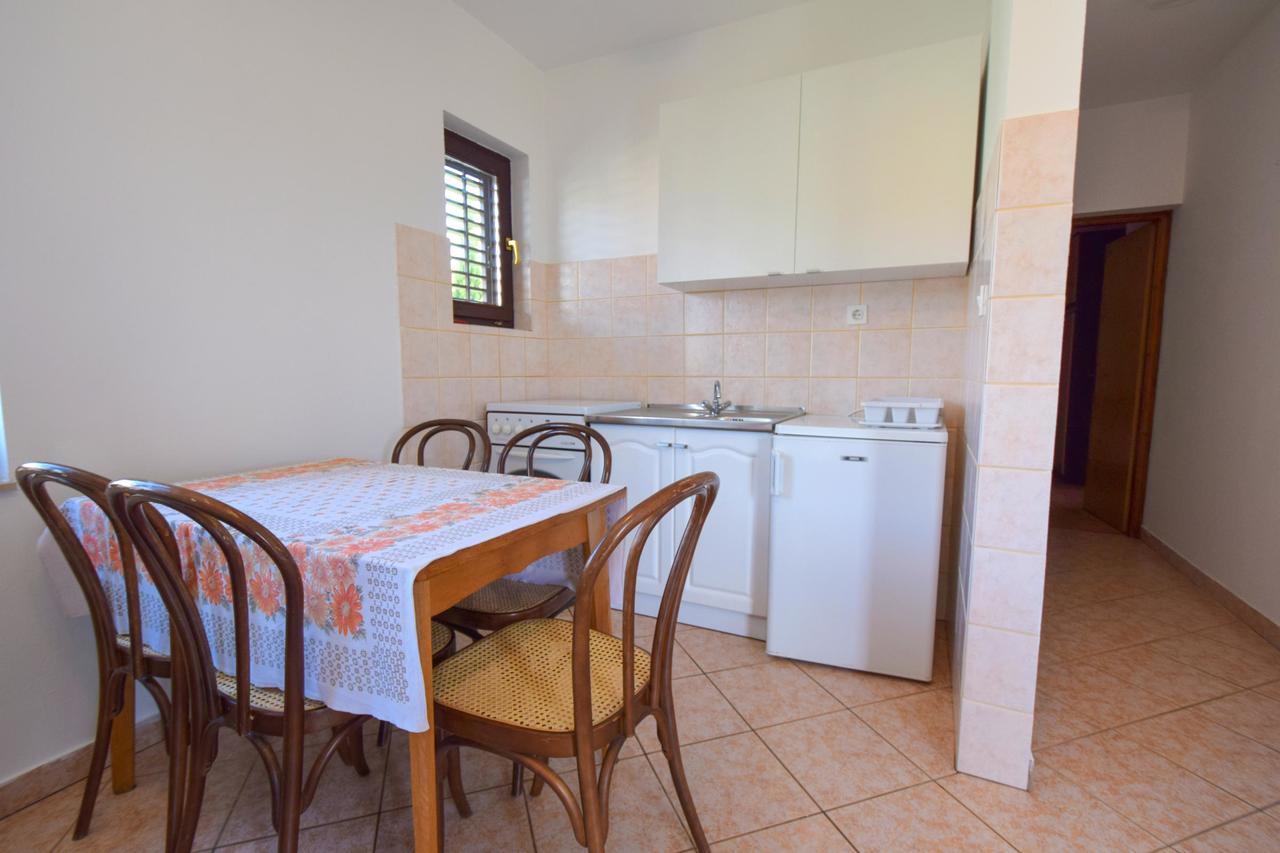Apartments Vera Malinska Zewnętrze zdjęcie